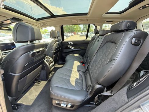 Used 2024 BMW X7 xDrive40i w/ Premium Package AWD/4WD image 24