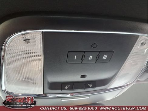 Used 2017 Dodge Charger R/T RWD image 37