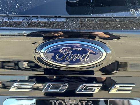 Used 2024 Ford Edge SEL w/ Convenience Package image 26