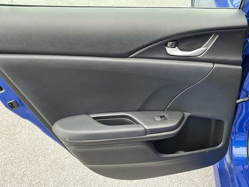 Used 2021 Honda Civic Sport image 2