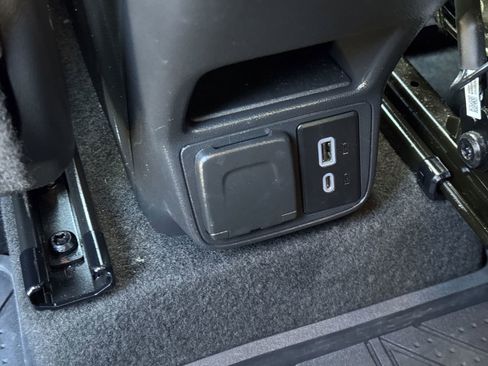 Used 2023 Chevrolet TrailBlazer RS w/ Convenience Package image 28