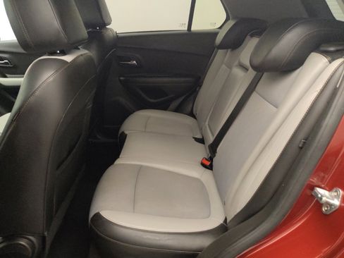 Used 2021 Chevrolet Trax LT image 18