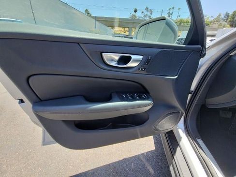 Used 2025 Volvo V60 B5 Cross Country Plus AWD/4WD image 21