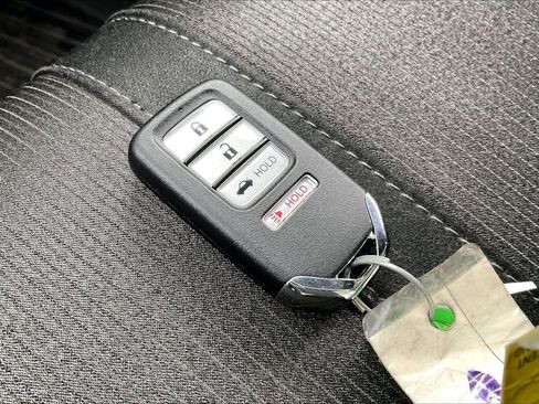 Used 2019 Honda Accord EX image 11