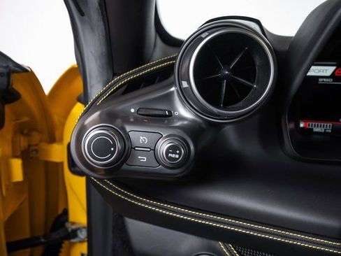 Certified 2022 Ferrari F8 Tributo image 38