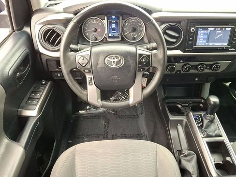 Used 2016 Toyota Tacoma SR5 image 21