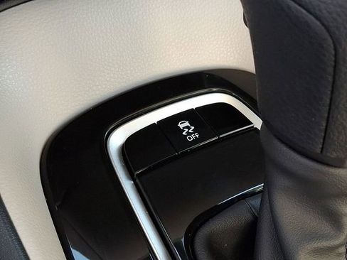 Certified 2024 Toyota Corolla LE image 24