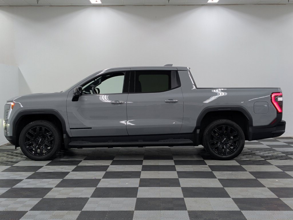 Used 2026 GMC Sierra EV Elevation w/ LPO, Elevation Dark Package AWD/4WD image 8