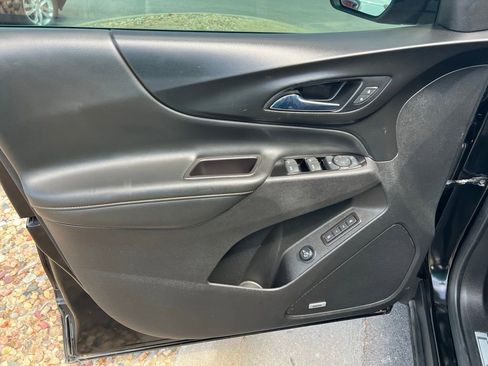 Used 2022 Chevrolet Equinox Premier image 15