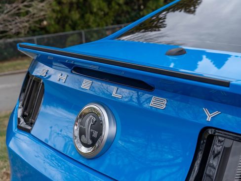 Used 2012 Ford Mustang Shelby GT500 w/ SVT Performance Pkg image 13