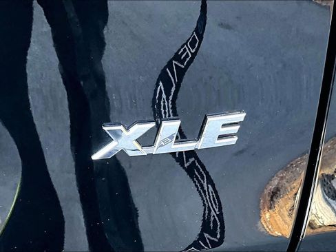 Used 2025 Toyota RAV4 XLE Premium FWD image 10