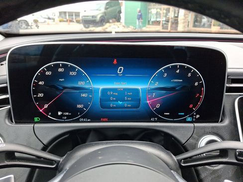 Used 2024 Mercedes-Benz E 350 4MATIC Sedan image 6