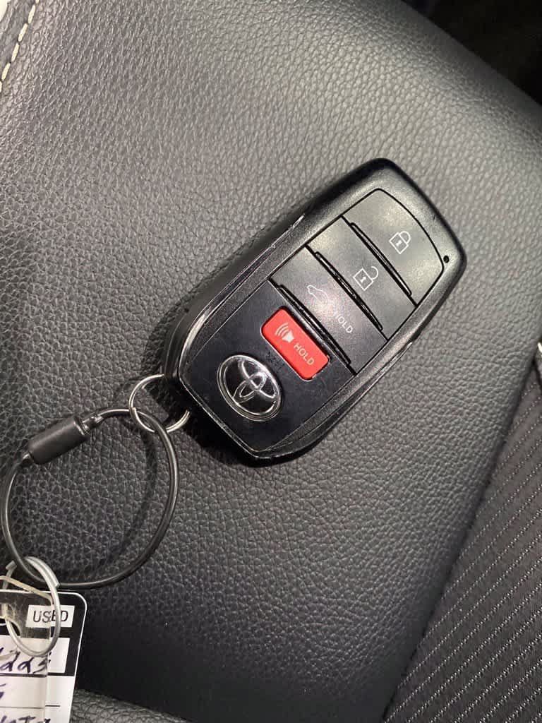 Used 2025 Toyota Camry SE FWD image 29