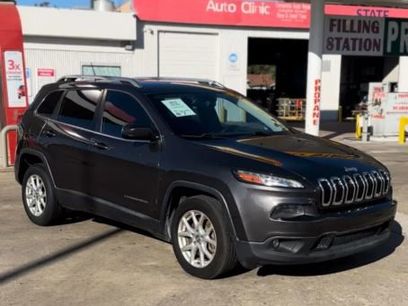 Used 2015 Jeep Cherokee Latitude w/ Comfort/Convenience Group