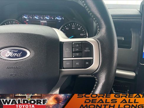 Used 2024 Ford Expedition XLT image 24