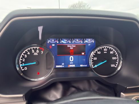 Certified 2021 Ford F150 XLT w/ Equipment Group 302A High image 10