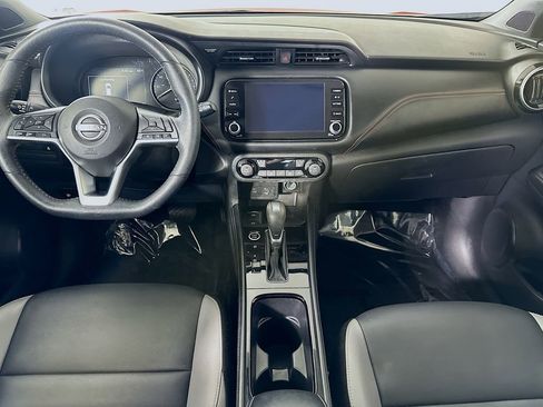 Used 2022 Nissan Kicks SR w/ Premium Package image 18