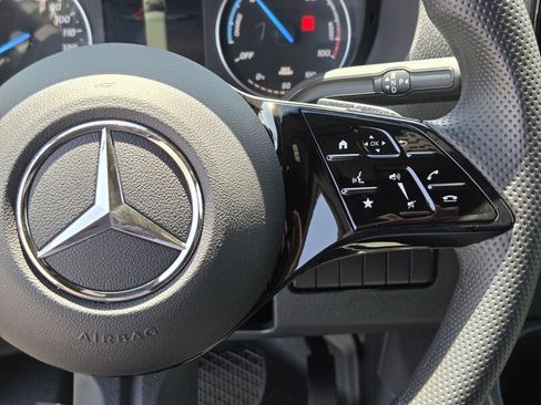 New 2025 Mercedes-Benz eSprinter 170 Cargo image 24