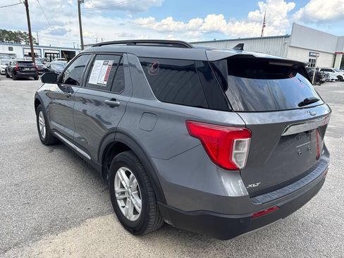 Used 2021 Ford Explorer XLT w/ Equipment Group 202A AWD/4WD image 6