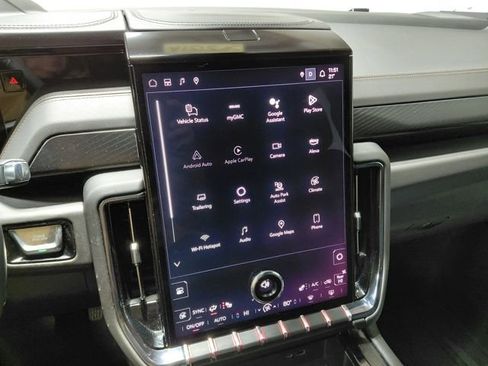 Used 2025 GMC Yukon AT4 w/ LPO, Floor Liner Package image 36