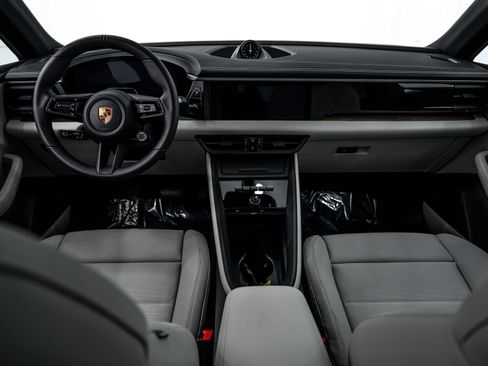 New 2026 Porsche Macan 4 Electric AWD/4WD image 27
