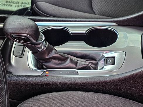 Used 2025 Chevrolet Malibu LT FWD image 19