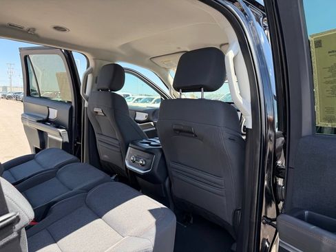 Used 2025 Ford Expedition Active AWD/4WD image 19