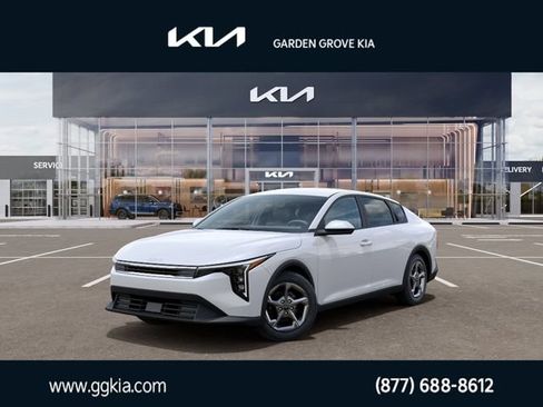 New 2026 Kia K4 FWD image 1