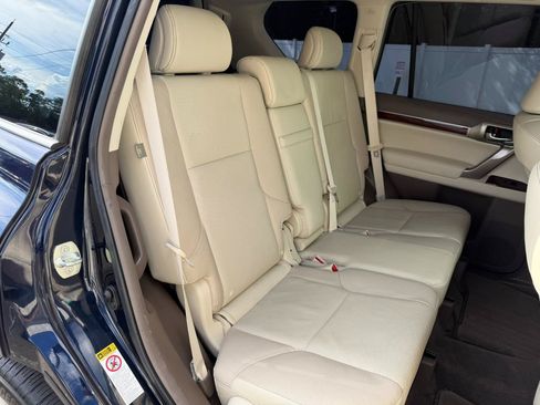 Used 2018 Lexus GX 460 Premium w/ Premium Package AWD/4WD image 46