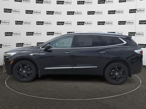 Used 2023 Buick Enclave Essence w/ Experience Buick Package FWD image 3