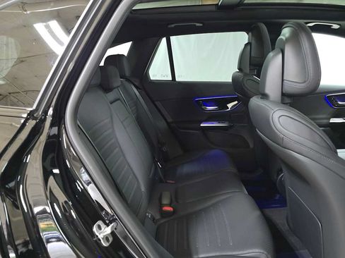 Used 2026 Mercedes-Benz GLC 300 4MATIC image 15