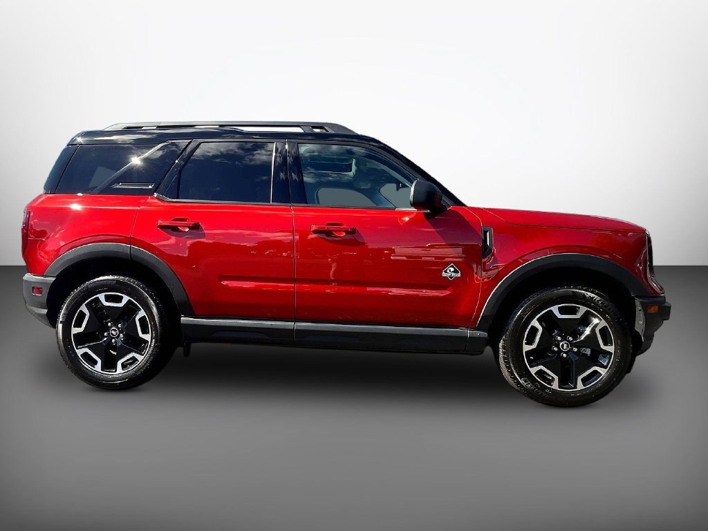 Used 2022 Ford Bronco Sport Outer Banks w/ Tech Package AWD/4WD image 8