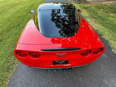 Used 2007 Chevrolet Corvette Z06 w/ Preferred Equipment Group RWD image 23