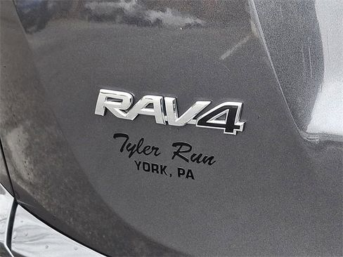 Used 2016 Toyota RAV4 LE image 30