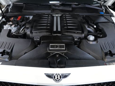 Used 2018 Bentley Bentayga AWD/4WD image 51