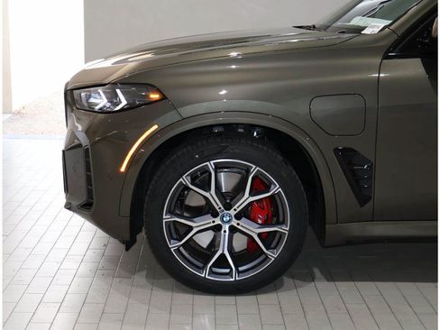 Used 2024 BMW X5 xDrive50e w/ Executive Package AWD/4WD image 4
