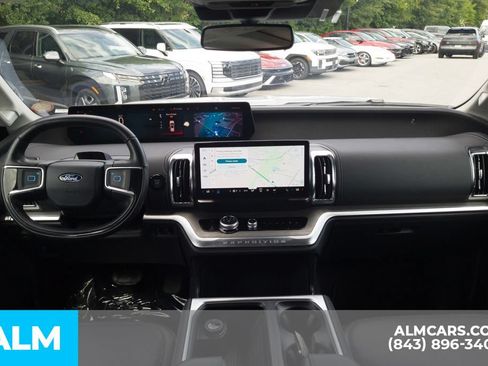 Used 2025 Ford Expedition Platinum AWD/4WD image 21