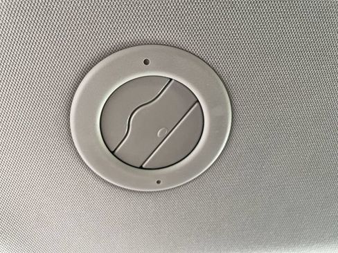Used 2015 Cadillac Escalade Premium RWD image 22