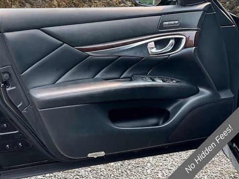 Used 2019 INFINITI Q70 Luxe AWD/4WD image 19