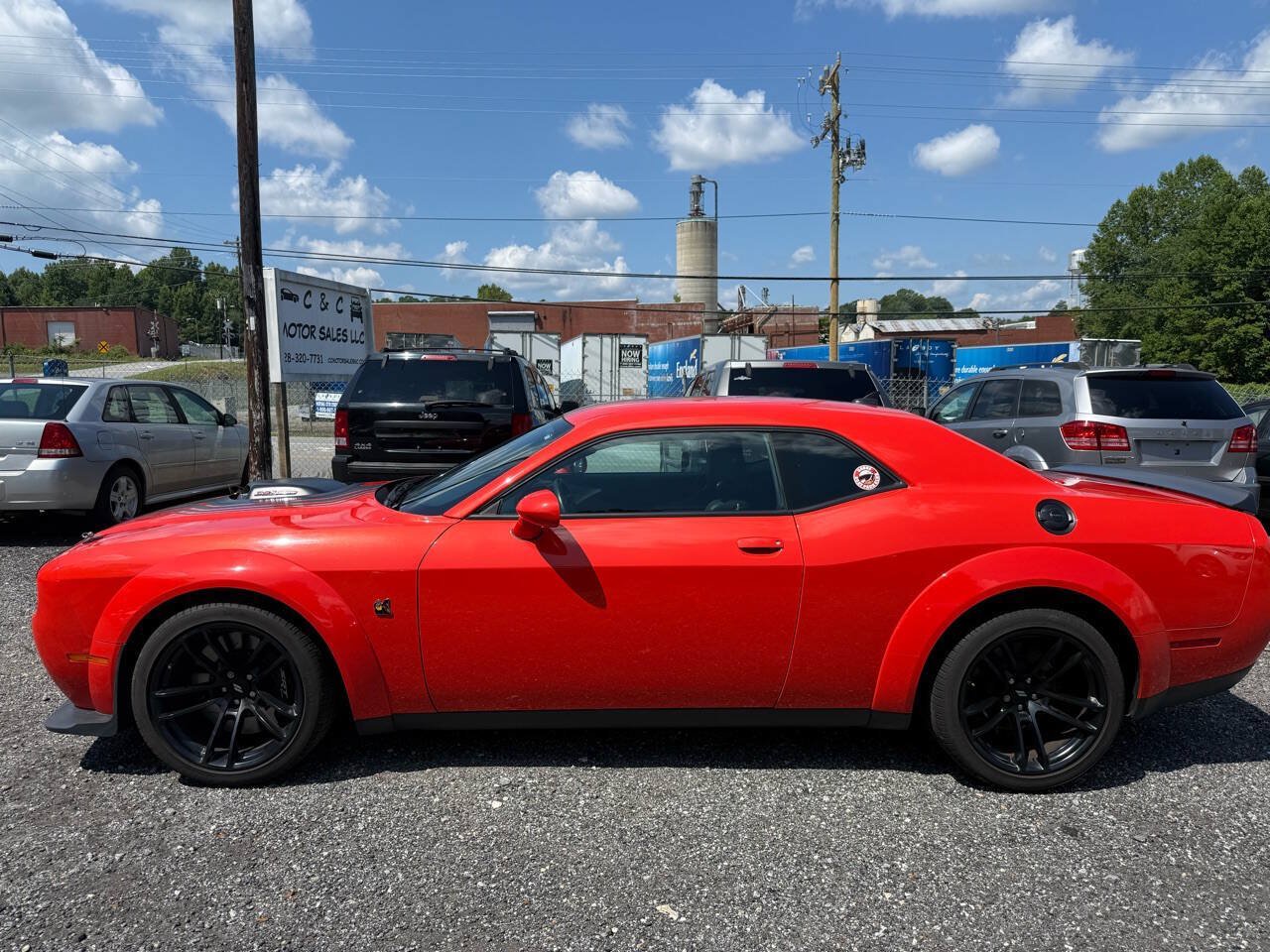 Used 2023 Dodge Challenger R/T Scat Pack RWD image 2