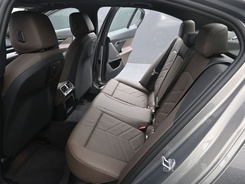 Certified 2025 BMW 530i 530i w/ Premium Package image 27