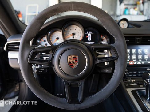 Used 2019 Porsche 911 GT3 RWD image 21