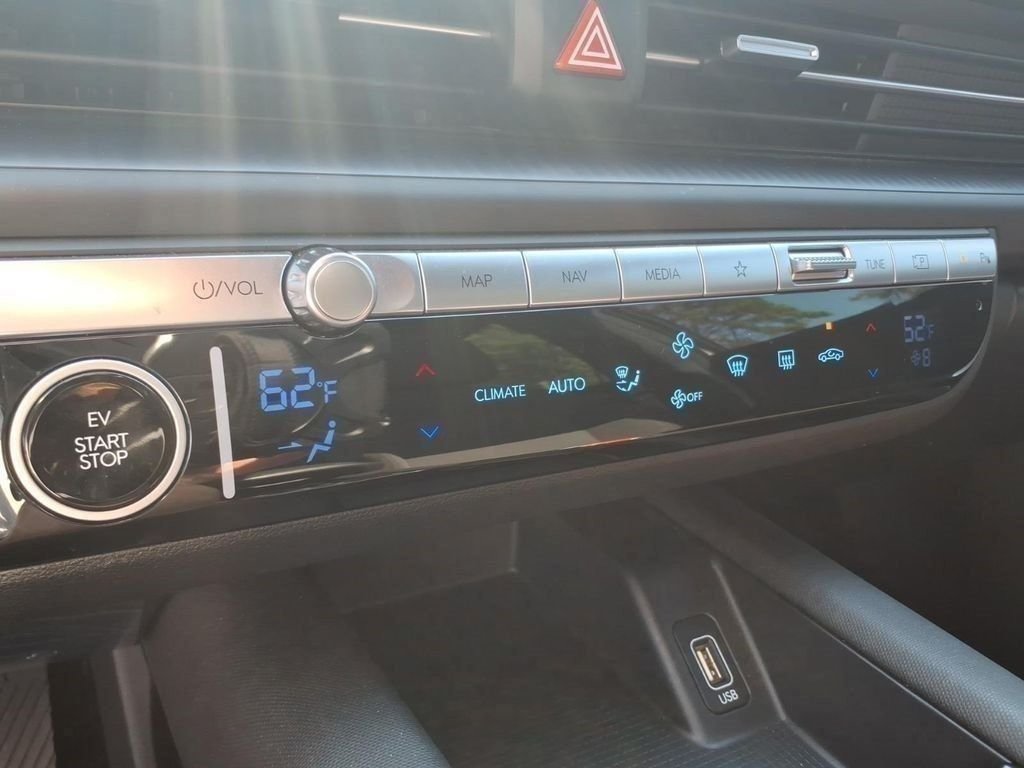 Certified 2024 Hyundai Ioniq 6 Limited RWD image 23