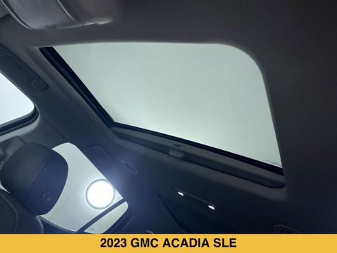 Certified 2023 GMC Acadia SLE w/ Driver Convenience Package FWD image 11