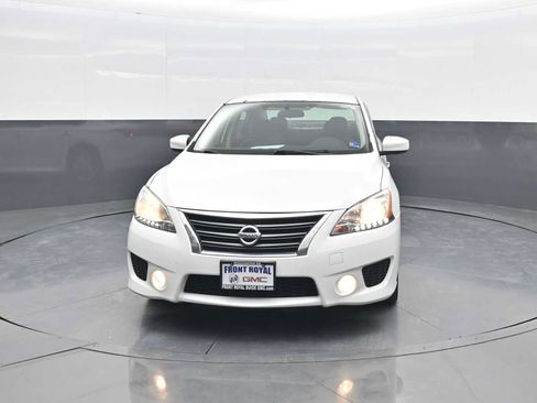 Used 2014 Nissan Sentra SR w/ SR Driver Package FWD image 3