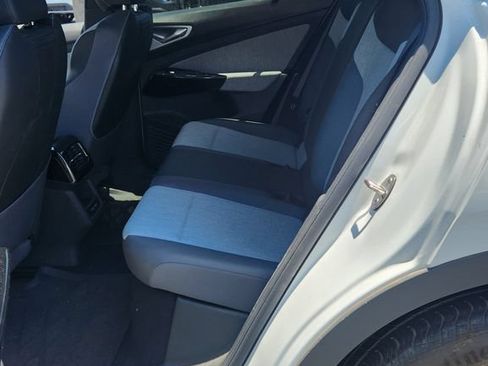 Used 2023 Volkswagen ID.4 Pro RWD image 2