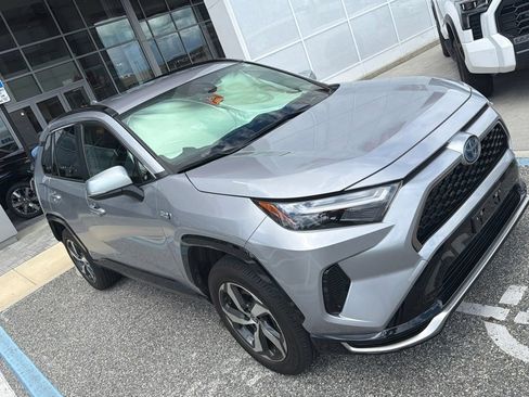 Used 2024 Toyota RAV4 SE AWD/4WD image 4