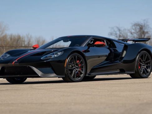 Used 2019 Ford GT RWD image 2