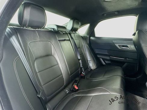 Used 2020 Jaguar XF S image 34