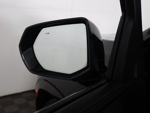 Used 2023 GMC Yukon XL AT4 image 35